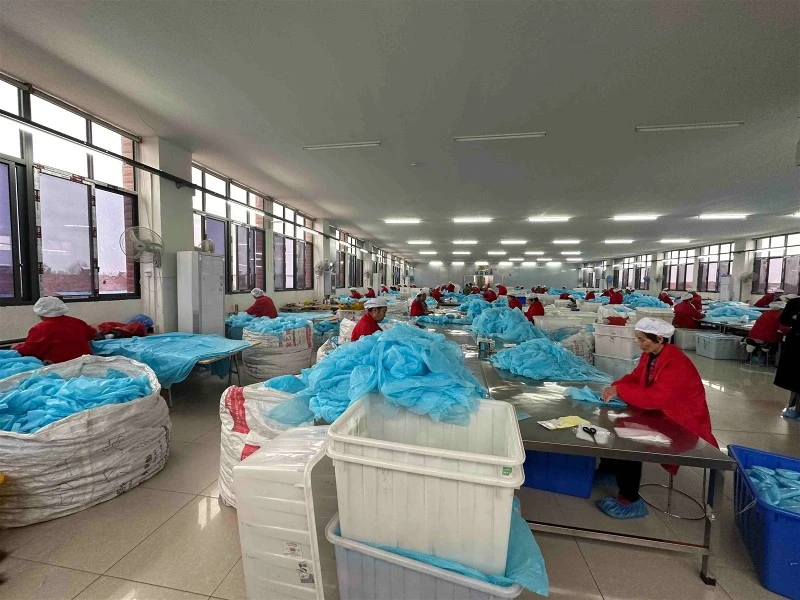 CPE gown mass production1 CPE gown mass production1